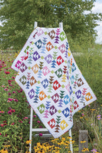 Load image into Gallery viewer, Book - Scrap-Happy Quilts # 141526