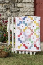 Load image into Gallery viewer, Book - Scrap-Happy Quilts # 141526