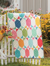 Load image into Gallery viewer, Book - Forever Fabulous Fat Quarter Quilts # 141531